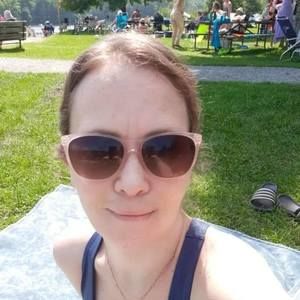 Meet your Posher, Christina